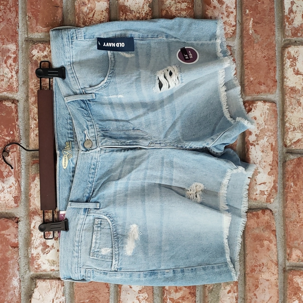 NWT Women's Old Navy The Diva Distressed Shorts